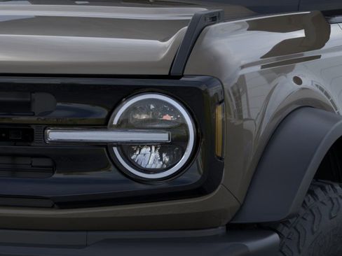 New 2025 Ford Bronco Outer Banks w/ Sasquatch Package AWD/4WD image 23