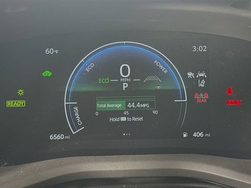 Used 2025 Toyota Camry SE w/ Convenience Package FWD image 12