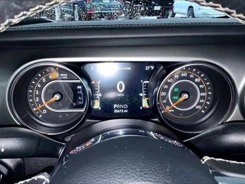 Used 2022 Jeep Wrangler Unlimited Sahara image 10