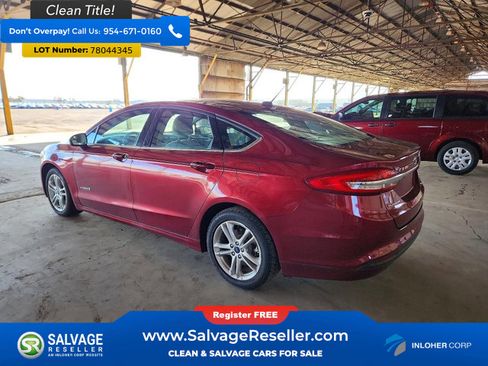 Used 2018 Ford Fusion SE image 3
