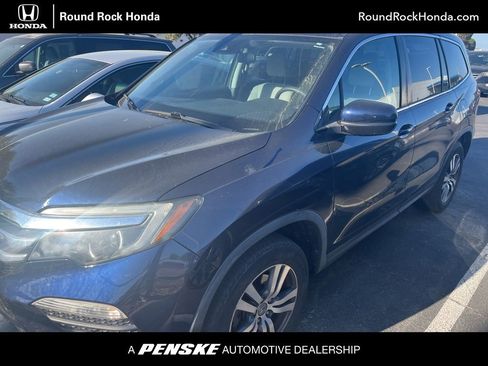 Used 2017 Honda Pilot EX image 1