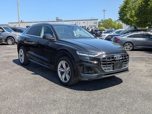 Used 2019 Audi Q8 Premium Plus w/ Premium Plus AWD/4WD image 3