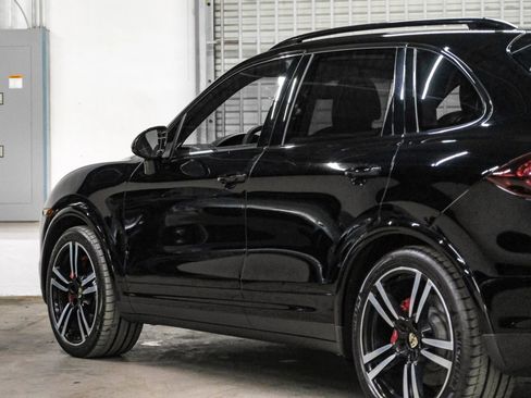 Used 2014 Porsche Cayenne Turbo S AWD/4WD image 14
