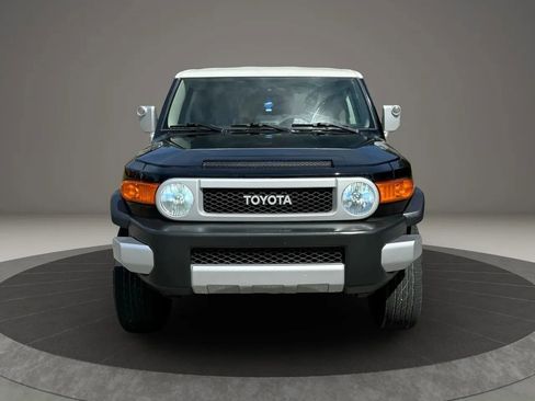 Used 2010 Toyota FJ Cruiser 4WD image 2