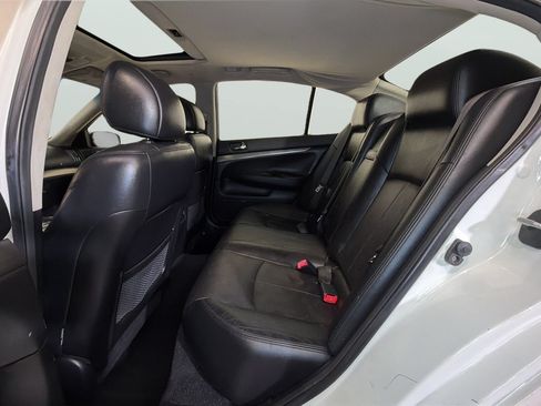 Used 2011 INFINITI G37 Journey RWD image 33