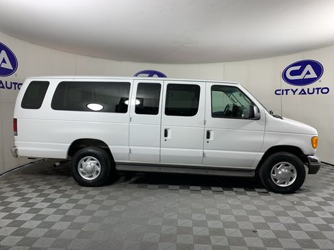 Used 2007 Ford E-350 and Econoline 350 Extended Wagon Super Duty RWD image 2