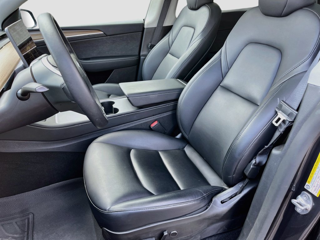 Used 2025 Tesla Model Y Long Range RWD image 20