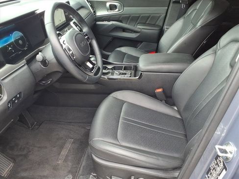 Used 2023 Kia Sorento SX AWD/4WD image 11