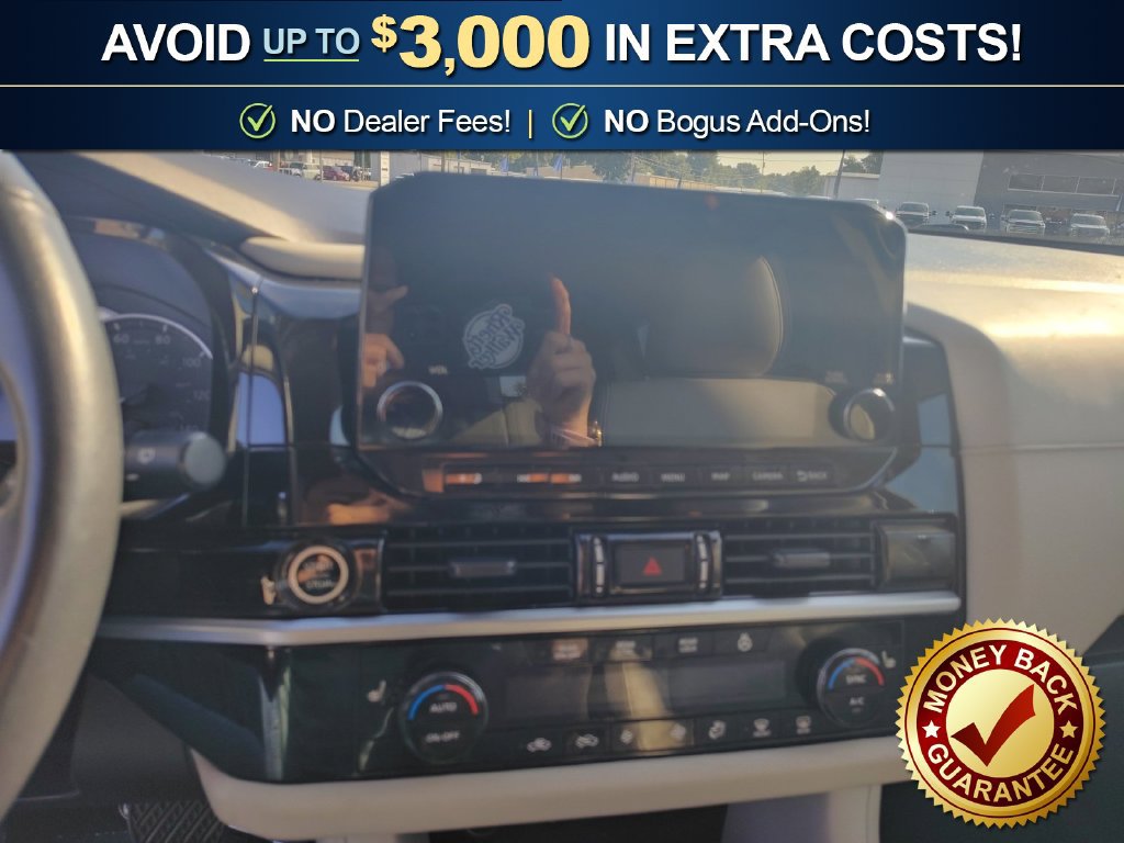 Used 2023 Nissan Pathfinder SL AWD/4WD image 26
