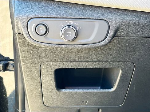 Used 2024 Chevrolet TrailBlazer LT image 9