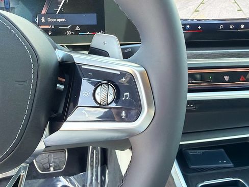 New 2026 BMW 740i w/ Premium Package RWD image 37