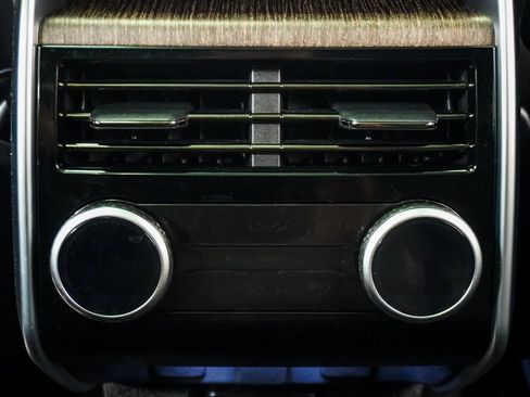 Used 2023 Land Rover Range Rover SE image 23