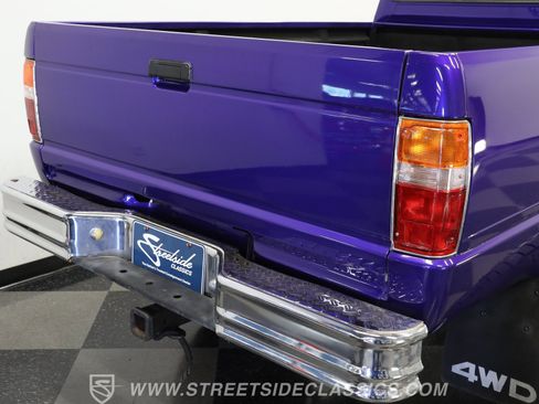 Used 1987 Toyota Pickup 4x4 Regular Cab image 24