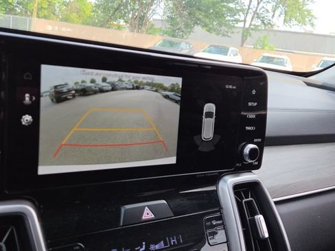 Used 2023 Kia Sorento S w/ Panoramic Sunroof Package AWD/4WD image 10