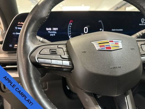 Used 2024 Cadillac XT4 Luxury w/ Cold Weather Package FWD image 19