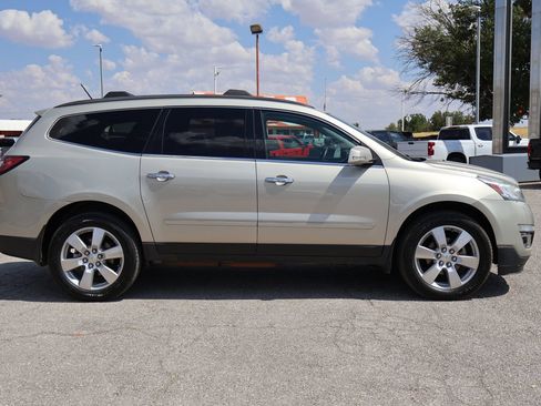 Used 2014 Chevrolet Traverse LTZ FWD image 5