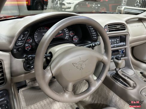 Used 2003 Chevrolet Corvette Convertible w/ Preferred Equipment Group1 image 15