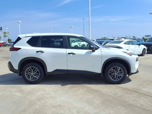 Used 2021 Nissan Rogue S FWD image 13
