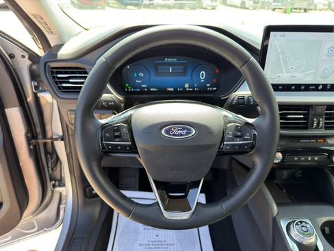 Used 2023 Ford Escape SE w/ PHEV Premium Package FWD image 43