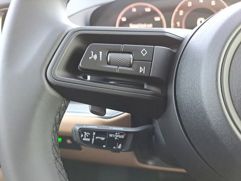 Used 2026 Porsche Cayenne image 30