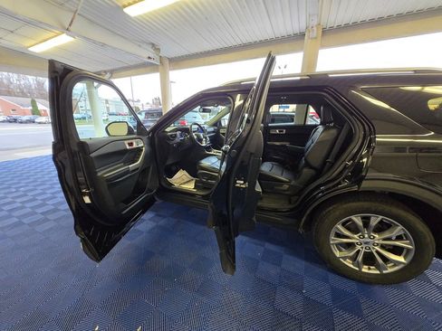 Used 2023 Ford Explorer Limited w/ Equipment Group 301A image 24