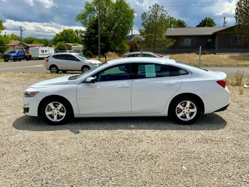 Certified 2023 Chevrolet Malibu LT image 2