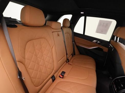 Used 2024 BMW X5 xDrive50e image 20
