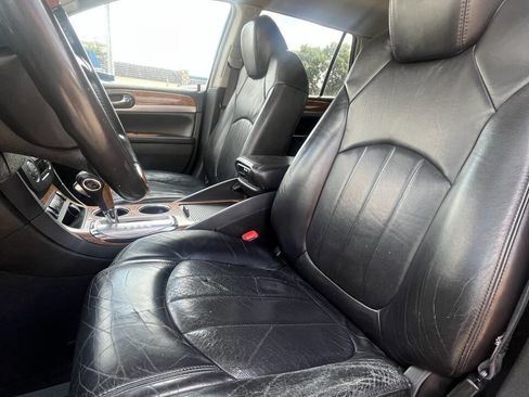 Used 2009 Buick Enclave CXL image 12