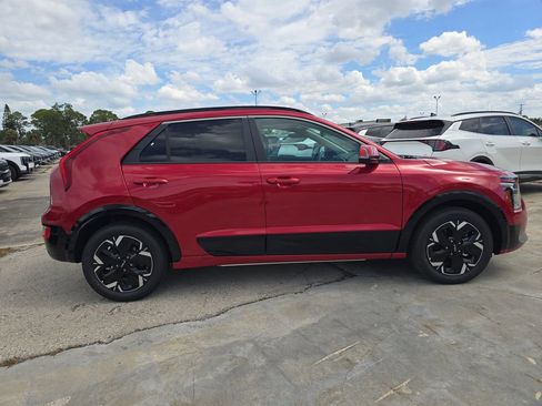 New 2026 Kia Niro Wind FWD image 9