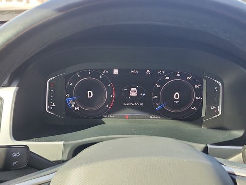 Used 2022 Volkswagen Atlas SEL Premium image 17