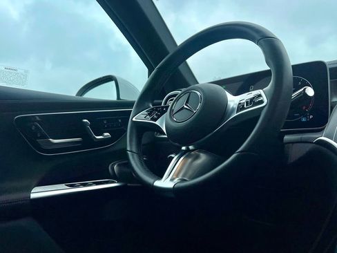 Certified 2023 Mercedes-Benz GLC 300 4MATIC image 9