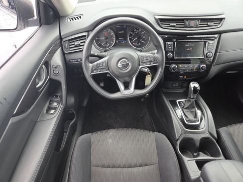 Used 2019 Nissan Rogue S image 23