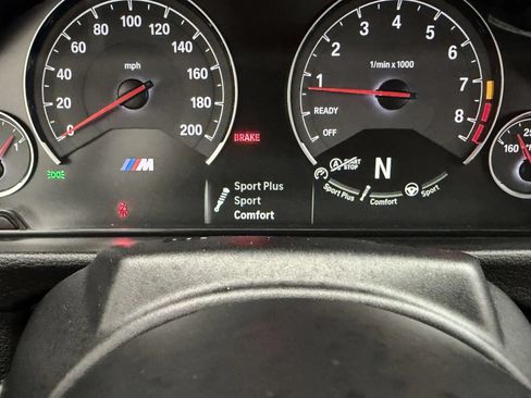 Used 2015 BMW M4 Convertible RWD image 25