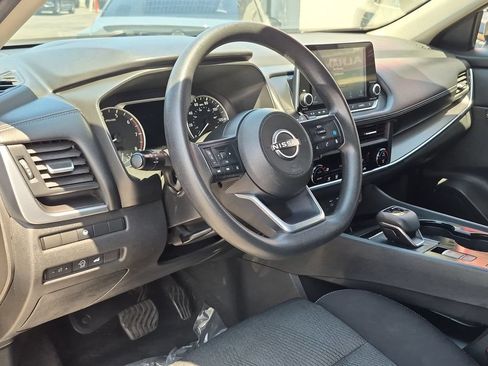 Certified 2024 Nissan Rogue SV FWD image 14