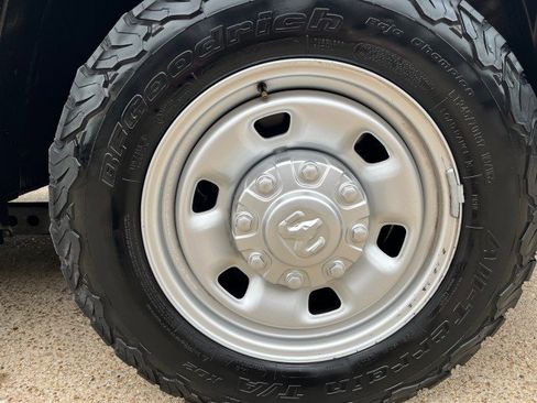 Used 2022 RAM 2500 Tradesman RWD image 38