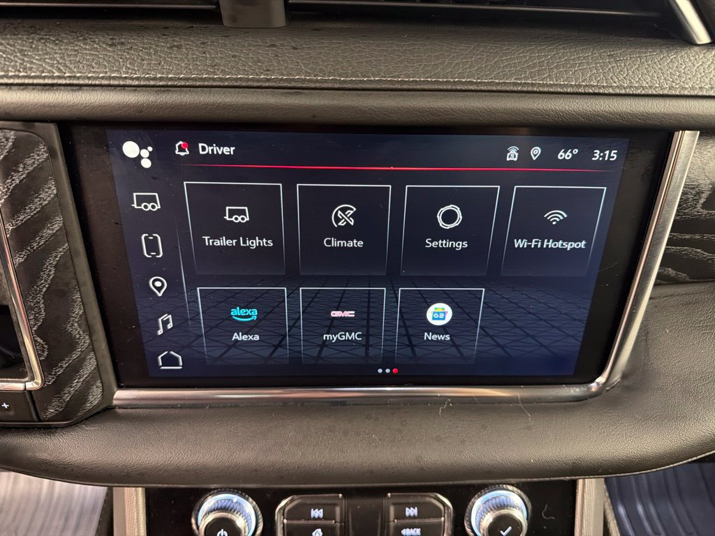 Used 2023 GMC Yukon Denali w/ LPO, Floor Liner Package AWD/4WD image 10