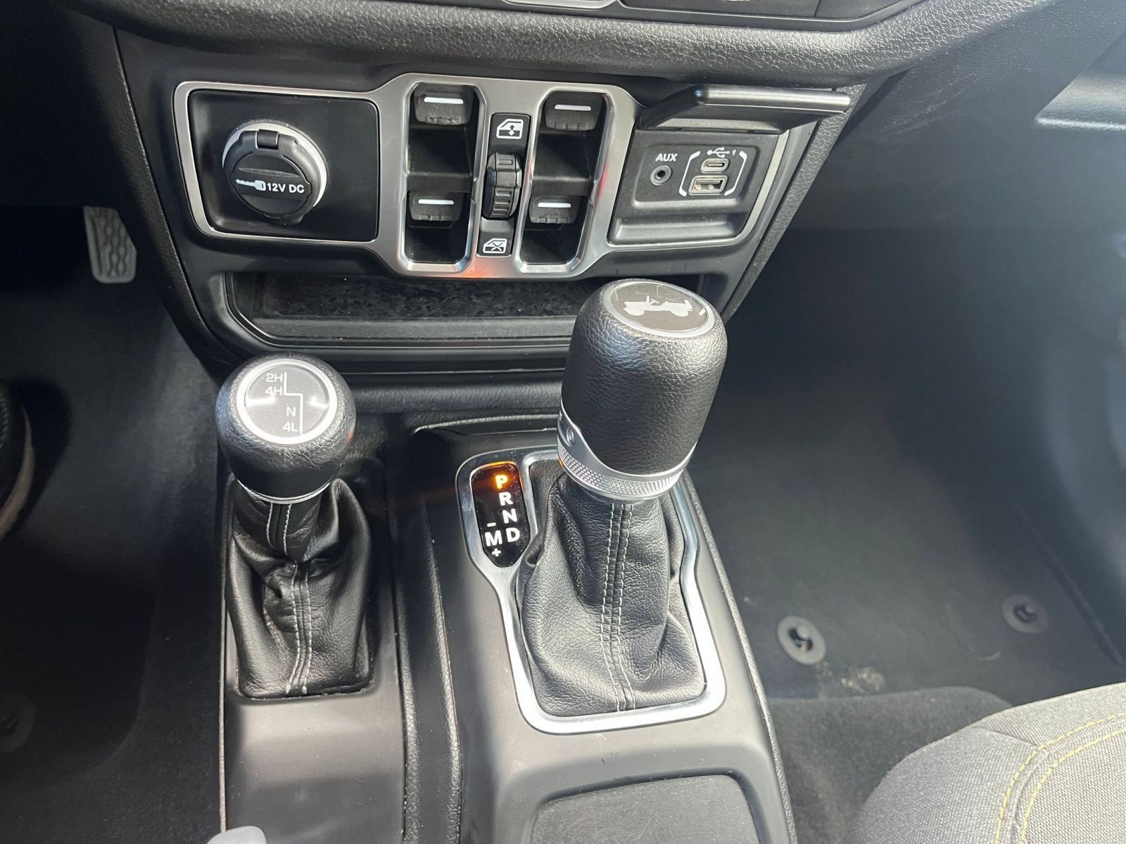 Used 2025 Jeep Wrangler Unlimited Sport AWD/4WD image 39