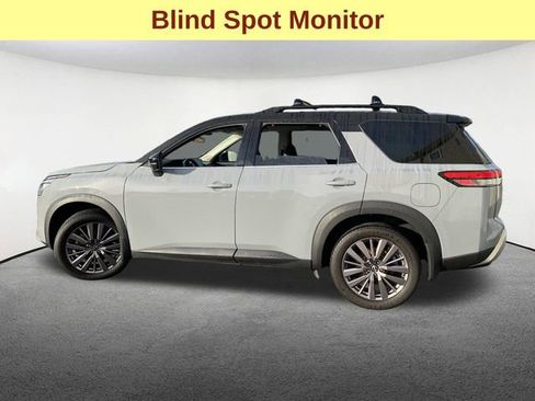Used 2023 Nissan Pathfinder SL w/ SL Premium Package image 6