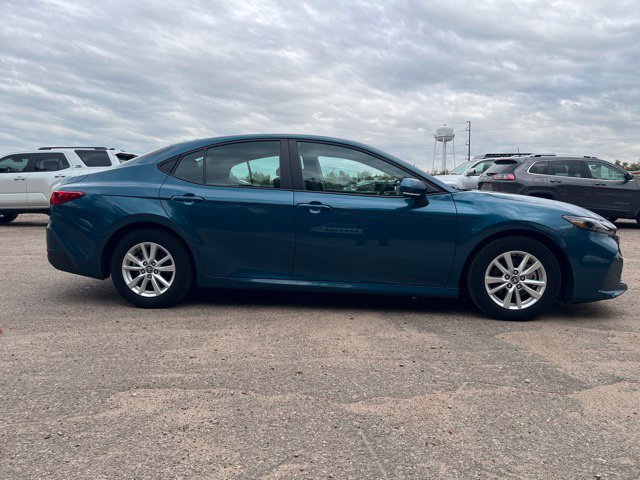 Used 2025 Toyota Camry LE FWD image 4