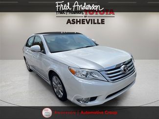 Used 2012 Toyota Avalon Limited image 1