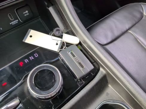 Used 2023 Jeep Grand Cherokee 4WD 4xe w/ Luxury Tech Group II image 39