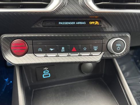 Used 2025 Ford Mustang Premium RWD image 19