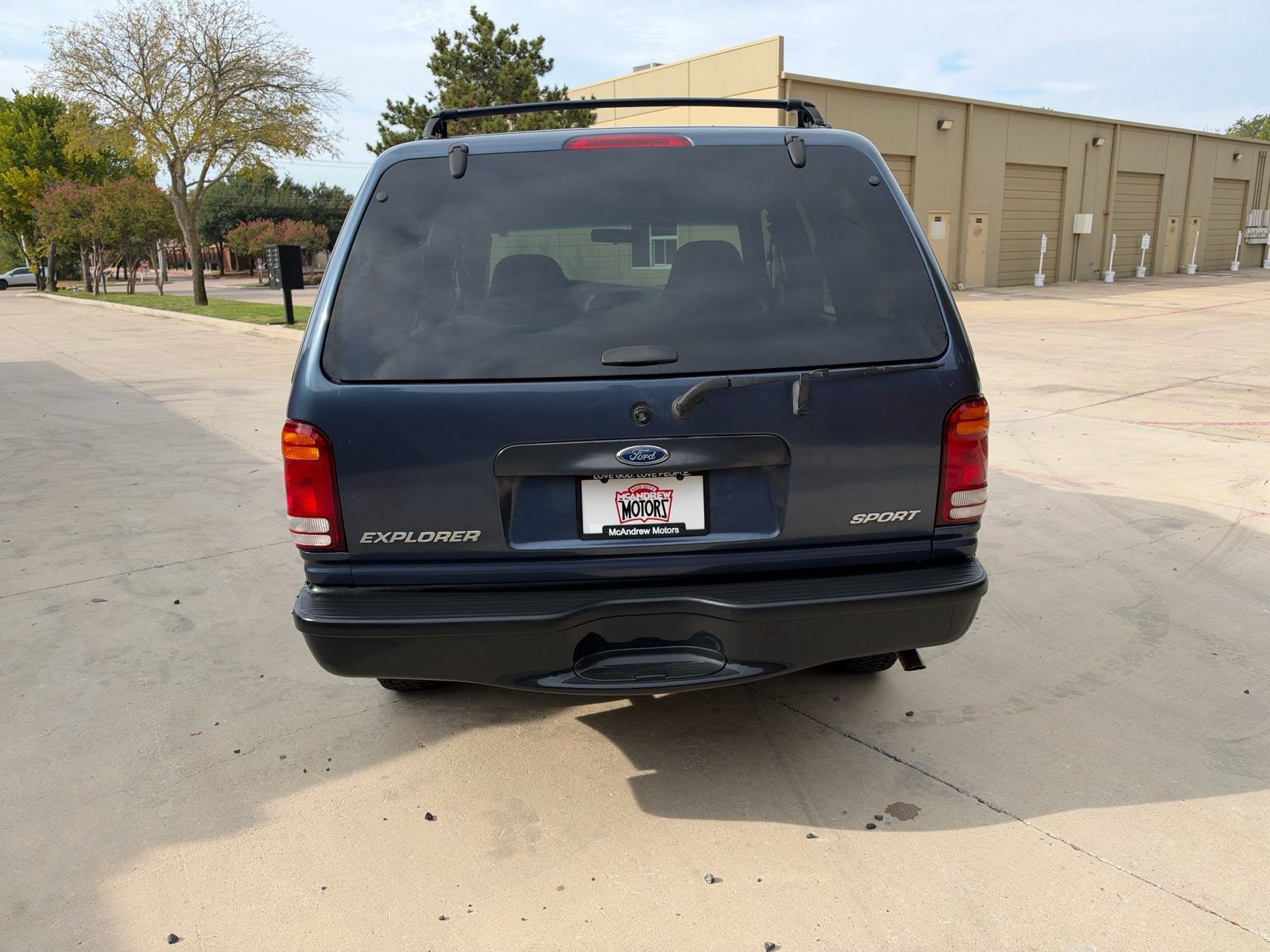 Used 2000 Ford Explorer Sport RWD image 3