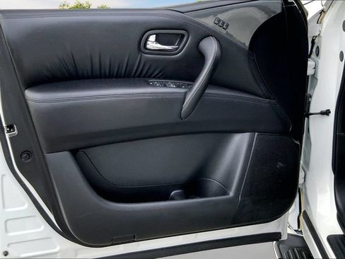 Used 2023 Nissan Armada SL w/ Midnight Edition Package RWD image 20
