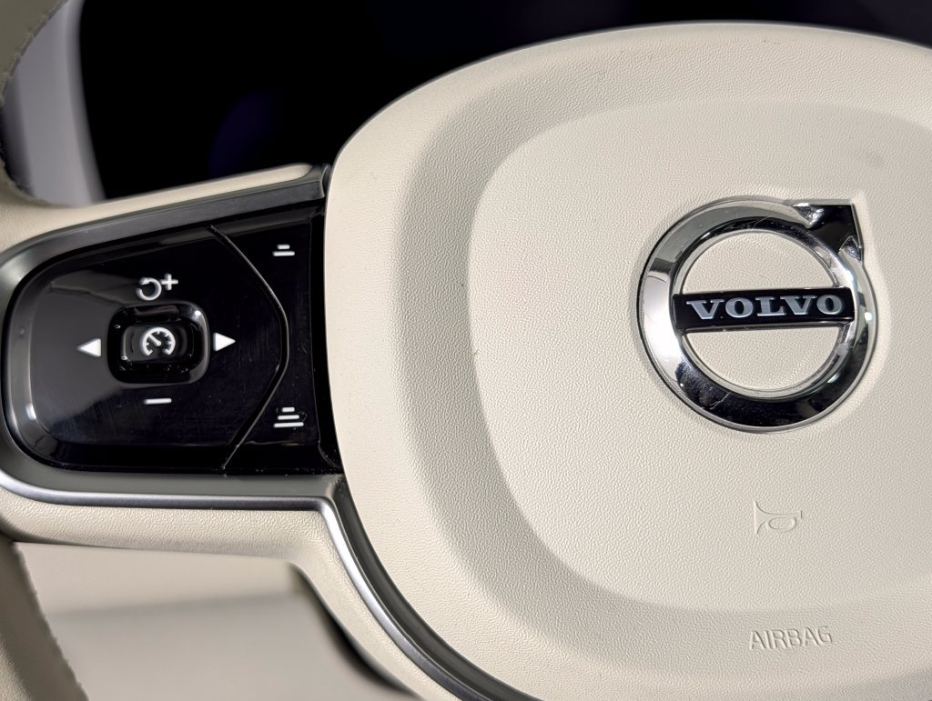 Used 2024 Volvo XC60 B5 Ultimate w/ Climate Package AWD/4WD image 31