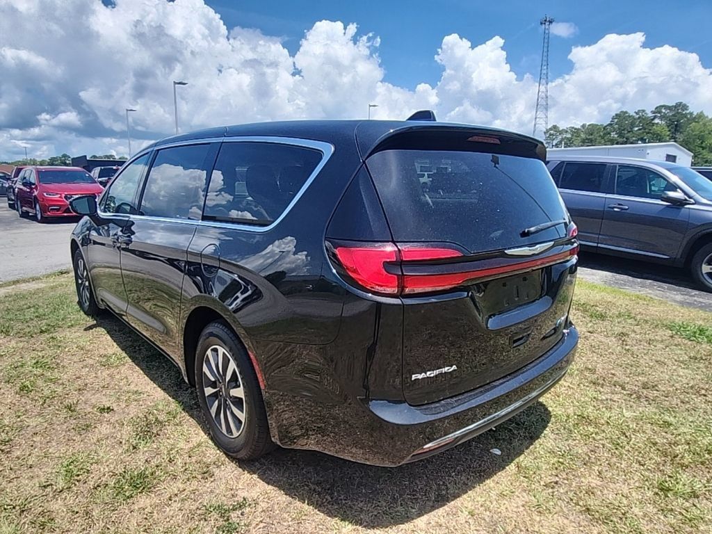 Used 2024 Chrysler Pacifica Limited FWD image 27