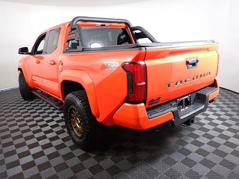 Used 2024 Toyota Tacoma TRD Sport AWD/4WD image 13