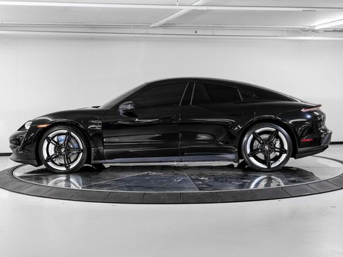 Certified 2023 Porsche Taycan 4S image 2