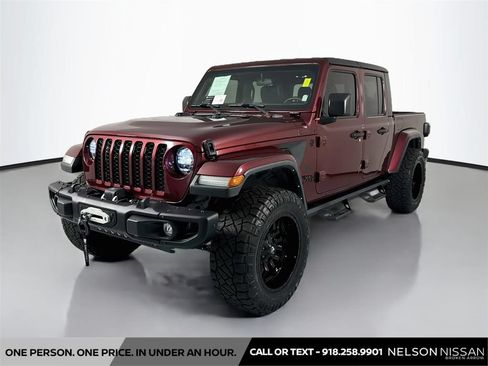 Used 2021 Jeep Gladiator Sport AWD/4WD image 1