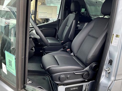 New 2025 Mercedes-Benz Sprinter 2500 image 8